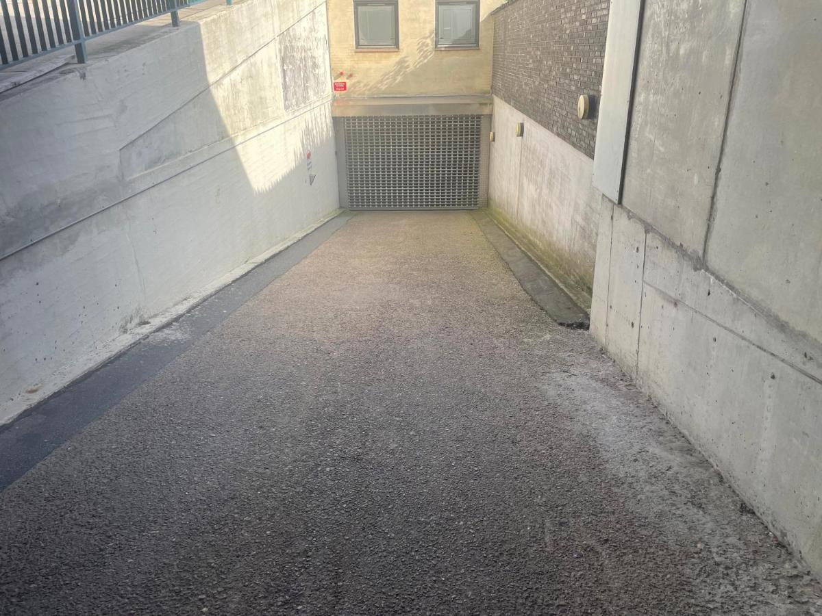 Modern Central Apt With Rooftop, Privat Balcony, & Free Parking, Steps From Aarhus Attractions Exteriör bild