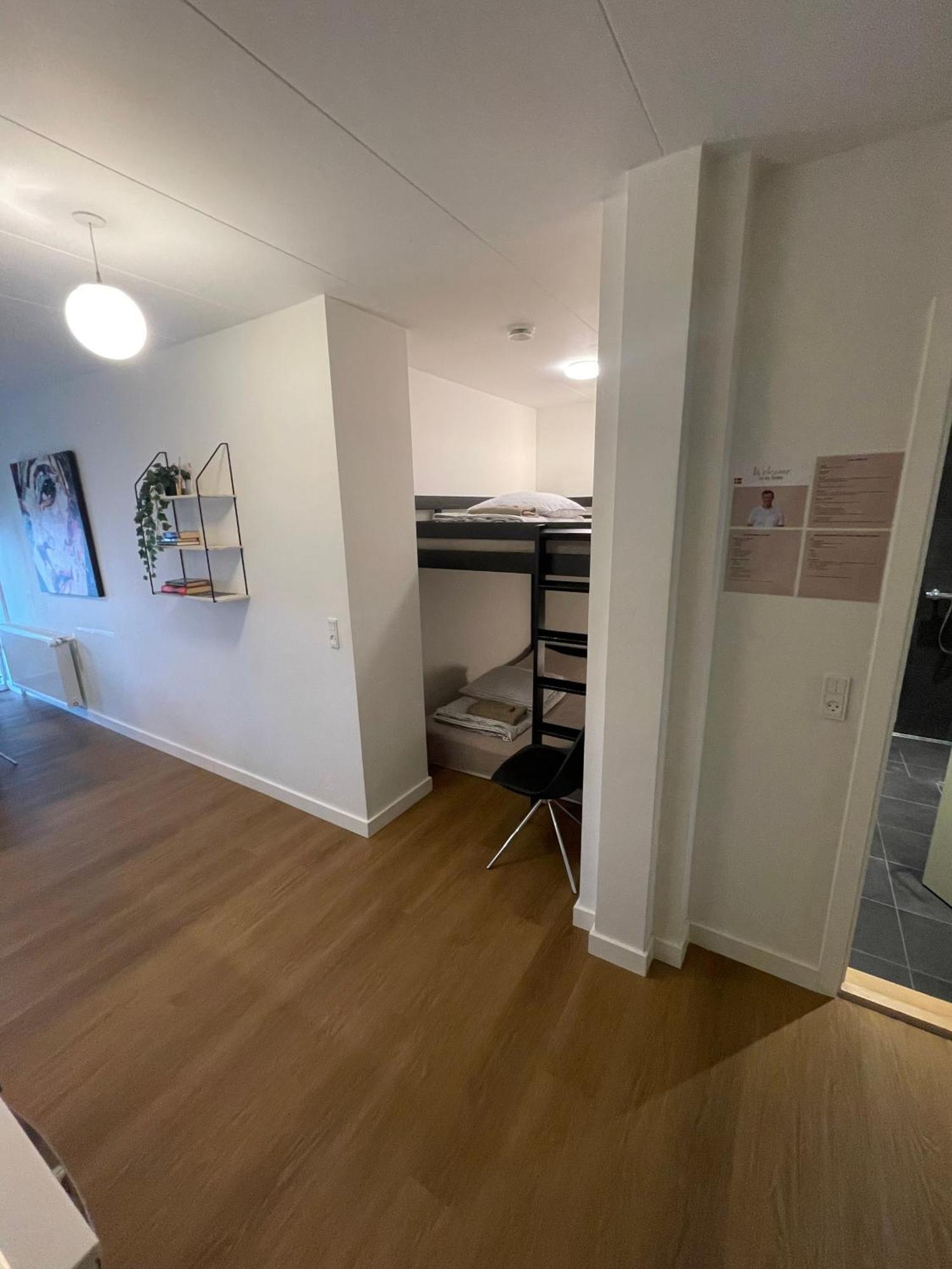 Modern Central Apt With Rooftop, Privat Balcony, & Free Parking, Steps From Aarhus Attractions Exteriör bild