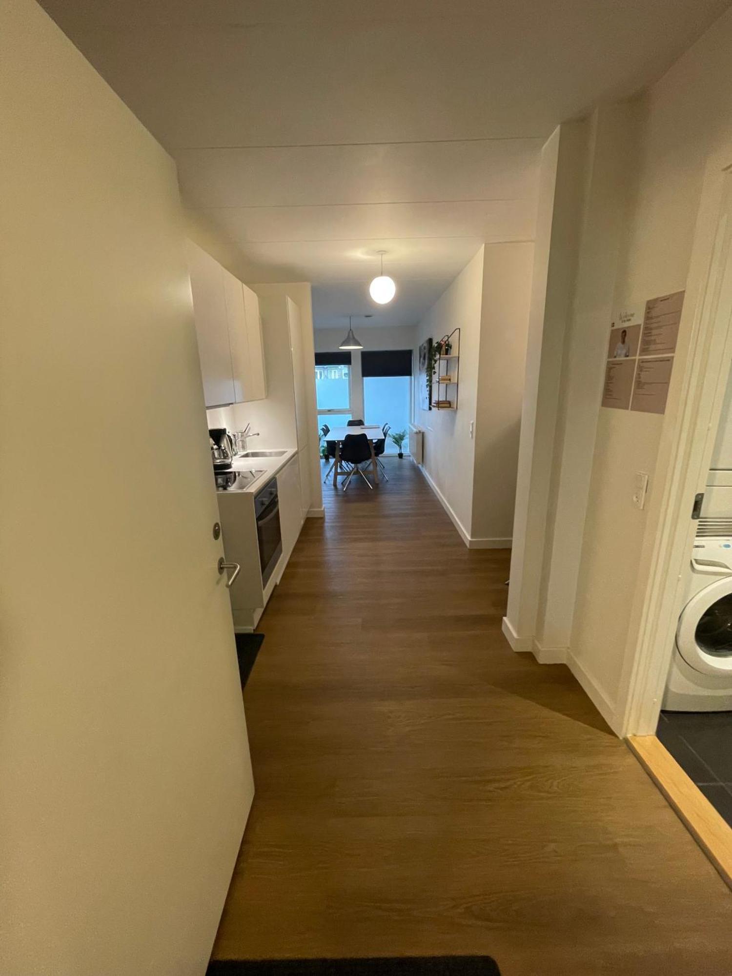 Modern Central Apt With Rooftop, Privat Balcony, & Free Parking, Steps From Aarhus Attractions Exteriör bild